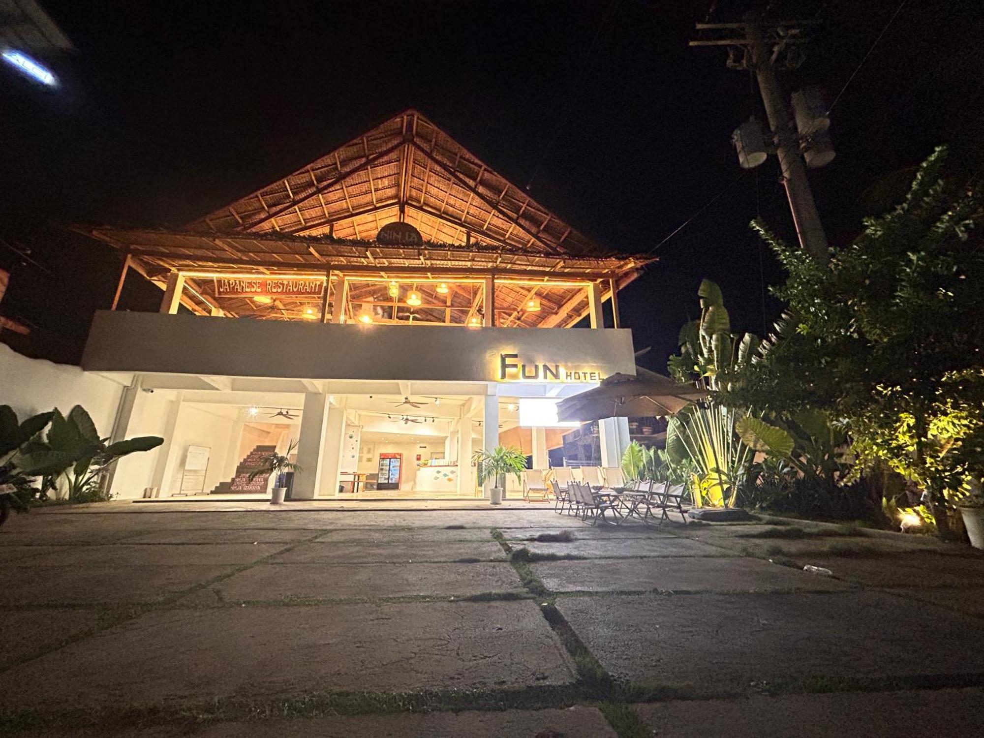 Fun Hotel Panglao Bagian luar foto