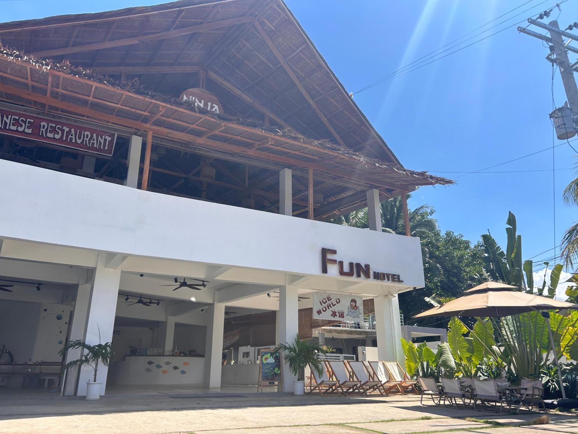Fun Hotel Panglao Bagian luar foto