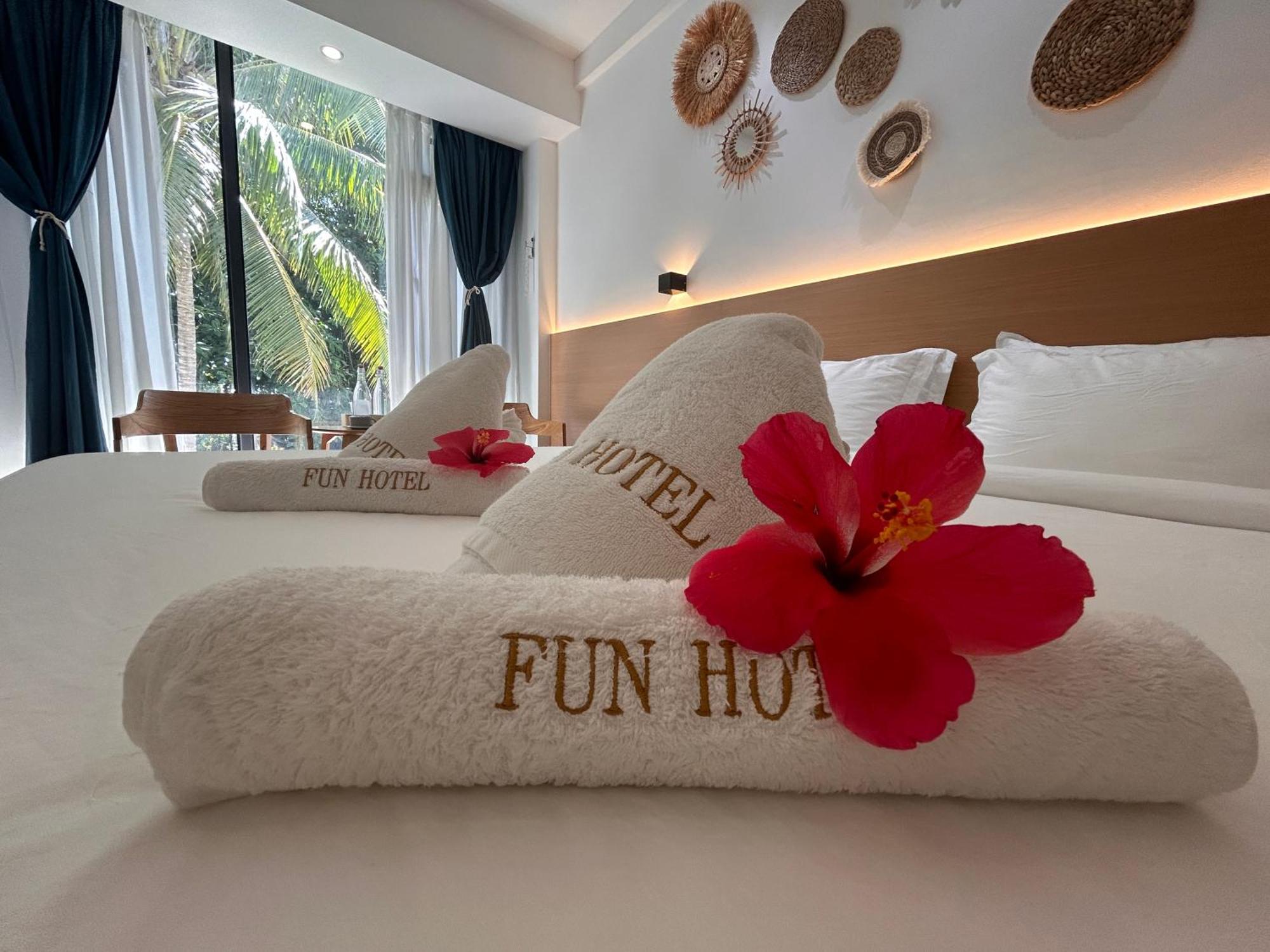 Fun Hotel Panglao Bagian luar foto